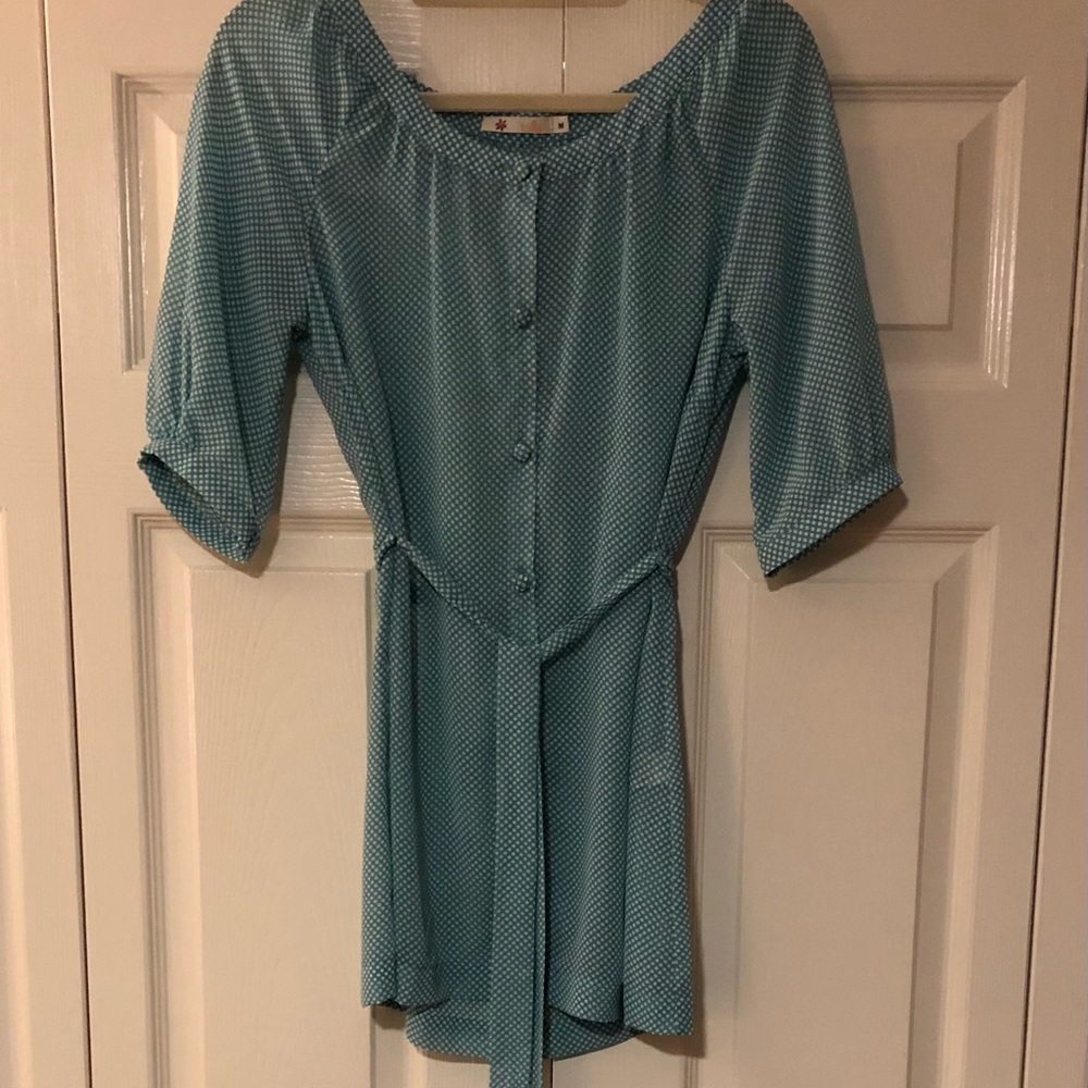 Anthropologie Tulle brand Blue & White Polka Dot Semi-Sheer Top. Med.